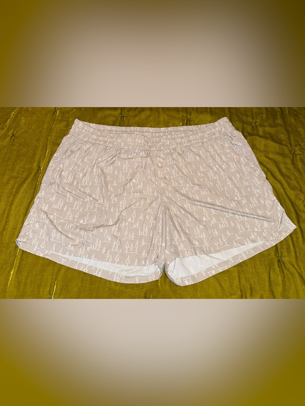Columbia Beige Print Athletic Pull-On Shorts